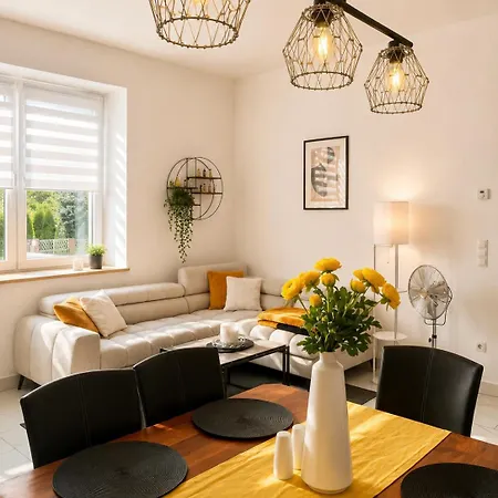 Geraeumige Mit Terrasse - Naehe Tulln & Wien *