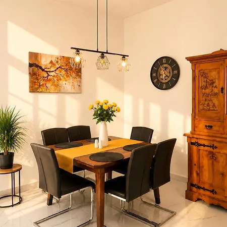 Geraeumige Mit Terrasse - Naehe Tulln & Wien *