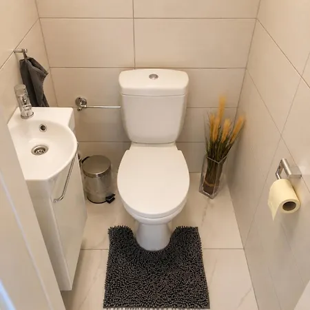 Appartement Geraeumige Mit Terrasse - Naehe Tulln & Wien *